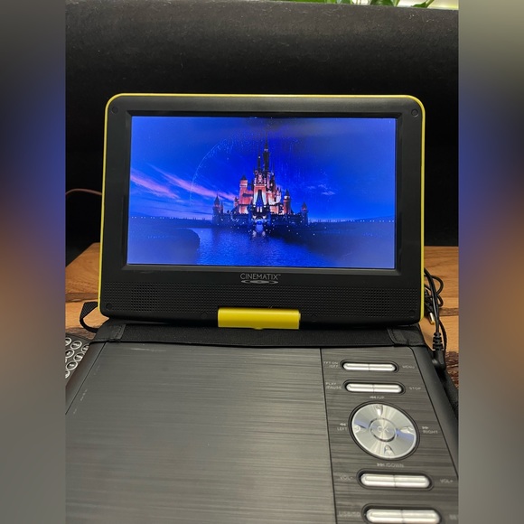 Cinematix Yellow Portable DVD Player & Bag - Picture 7 of 10